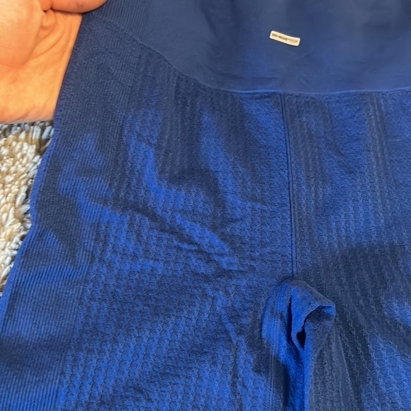 Two Piece Seamless Ribbed Work Out Set - Picture 8 of 9